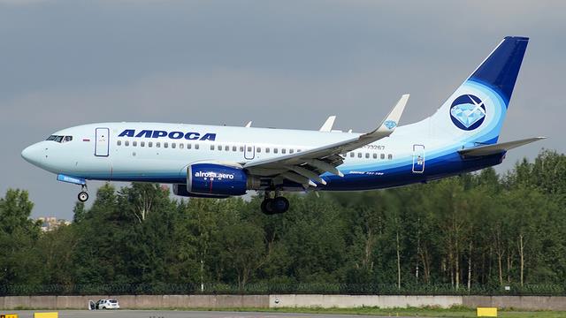 RA-73267:Boeing 737-700:Алроса